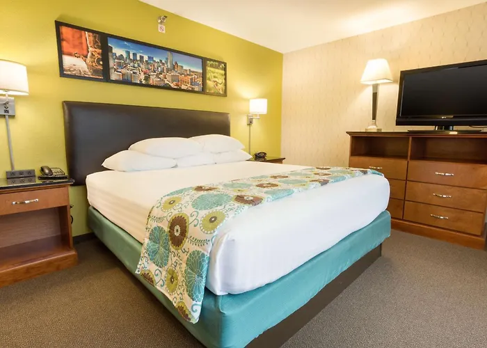 Drury Inn & Suites Houston Galleria