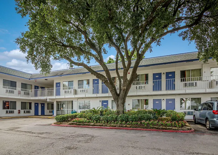 Motel 6-Conroe, Tx